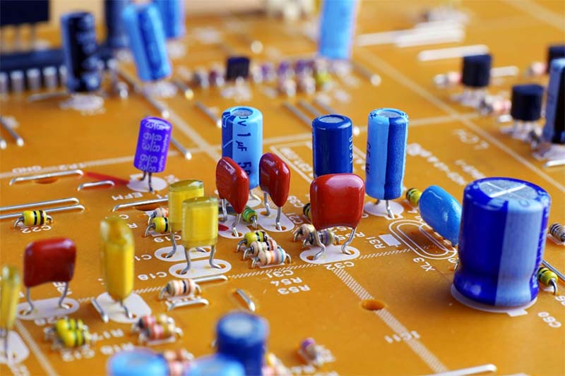 alüminyum elektrolitik kapasitör ile diğer kapasitörlerin karşılaştırılması